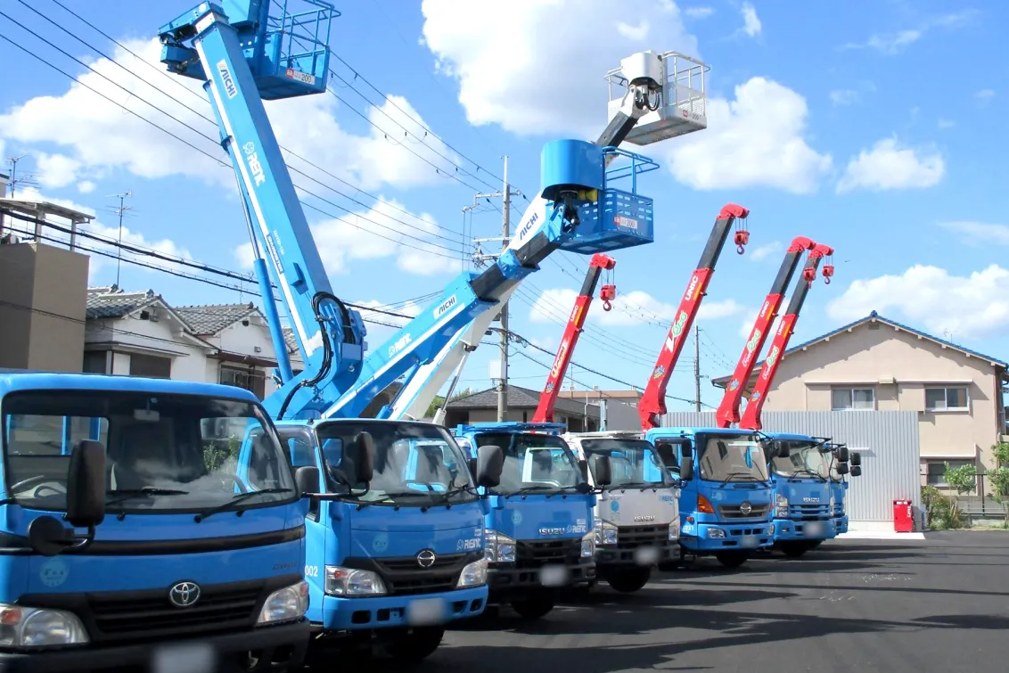 株式会社レント_越谷営業所_建設車両