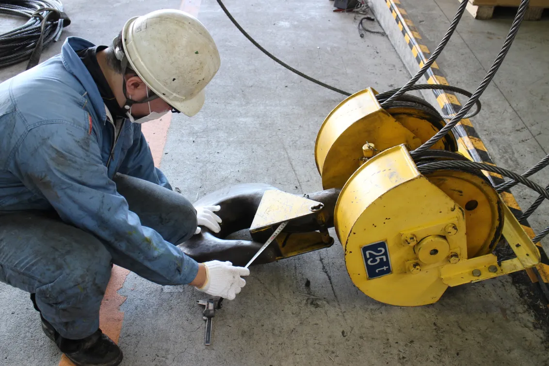 株式会社三洋テクニックス株式会社_本社_機械点検風景