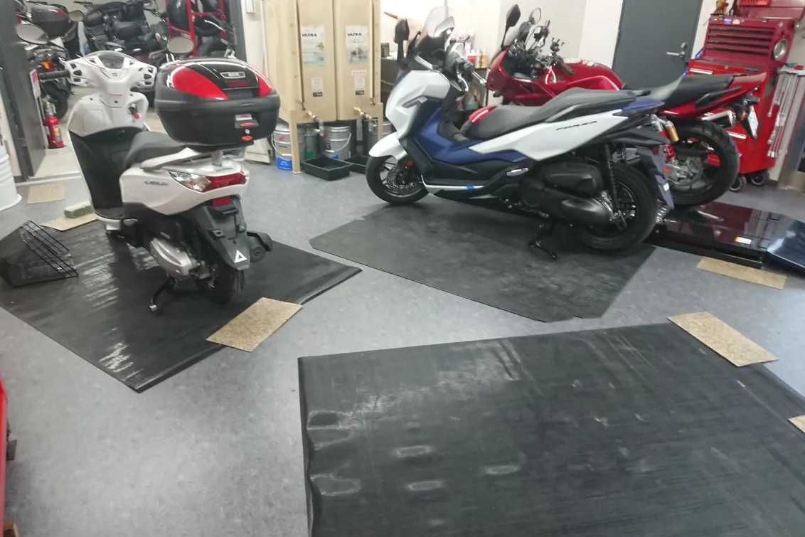 株式会社ホンダウイング上大岡_本店_ピット