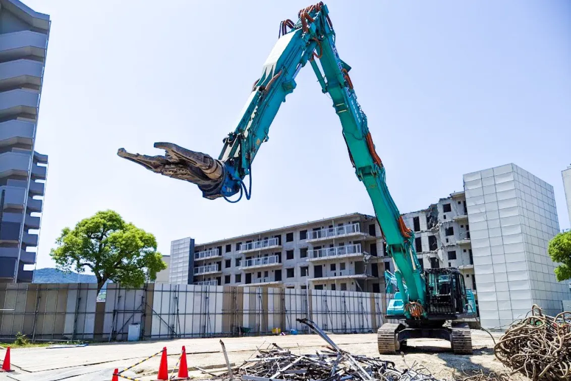 株式会社キナン_九州解体事業部_クレーン