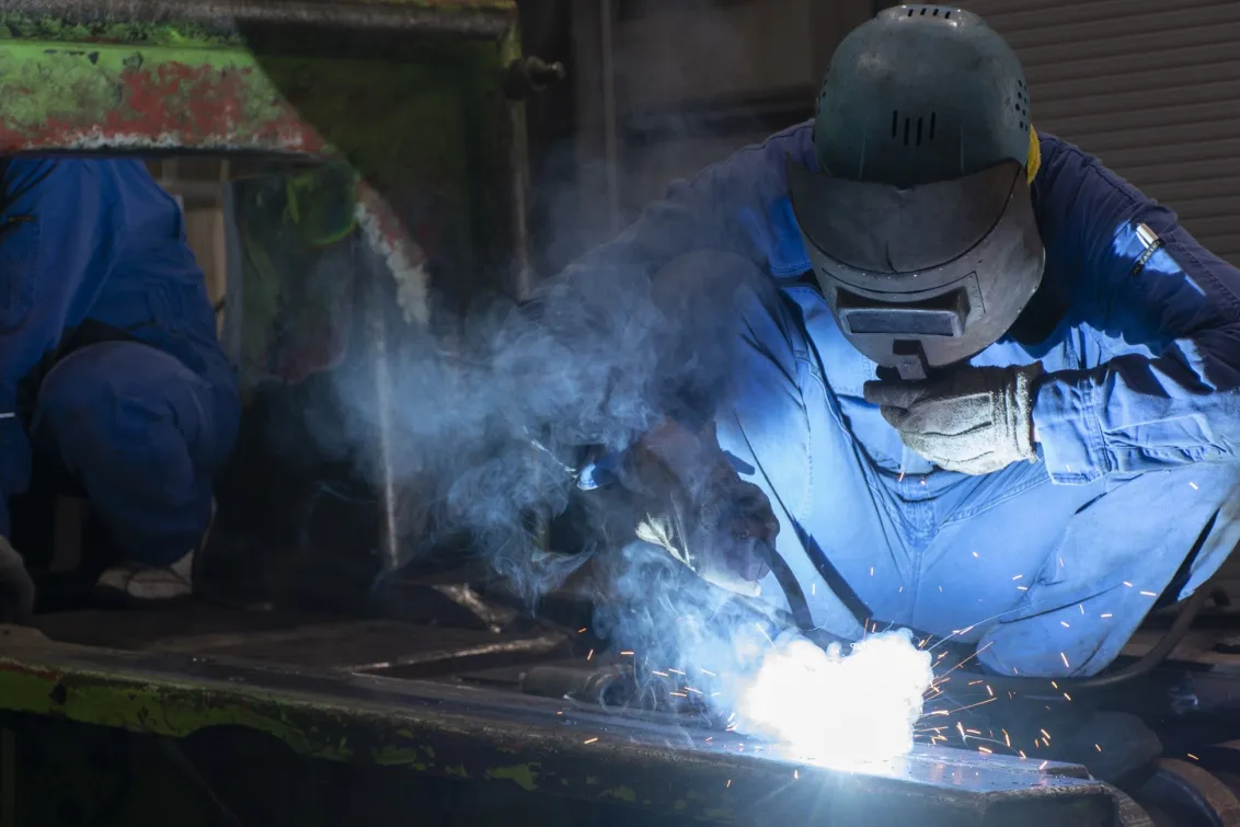 オカダアイヨン株式会社_九州営業所_整備風景