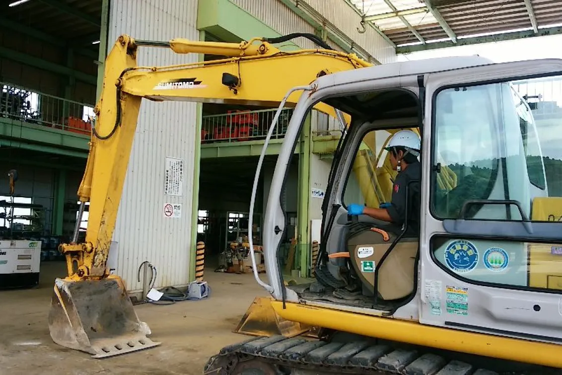 新光重機株式会社_柏営業所_整備風景