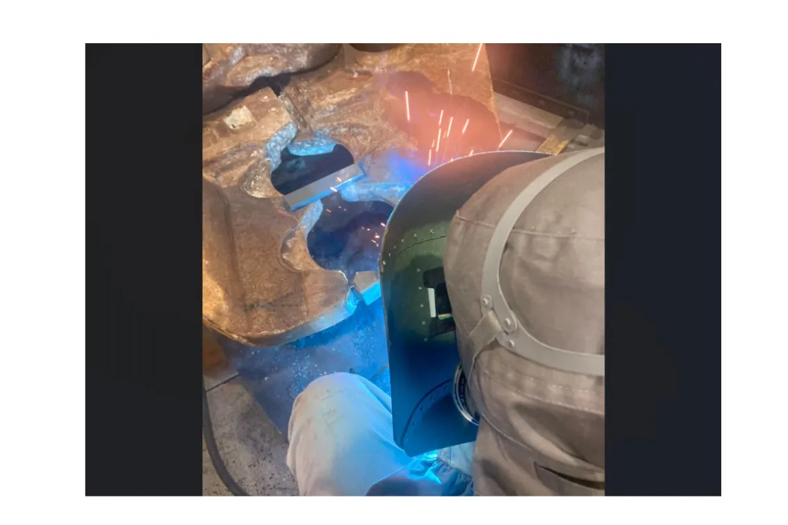 株式会社エステーケー_盛岡支店_溶接風景