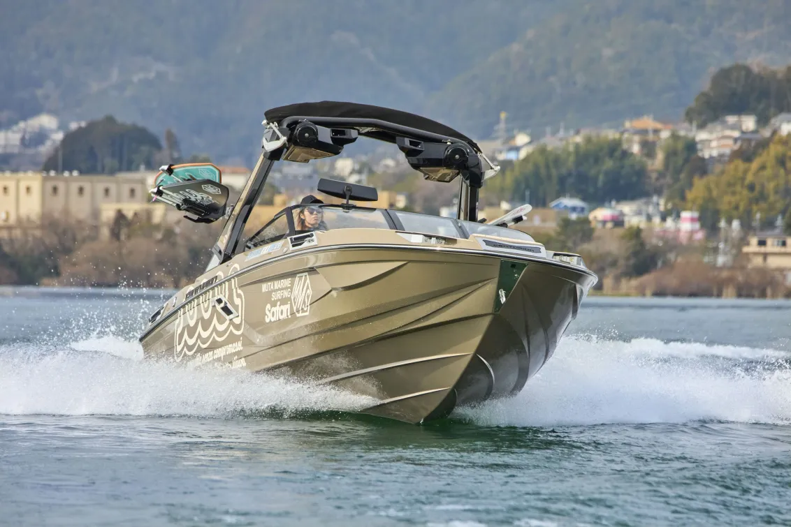 エルアイビーリゾート株式会社_LIBボートメカニック部門_取扱いボート