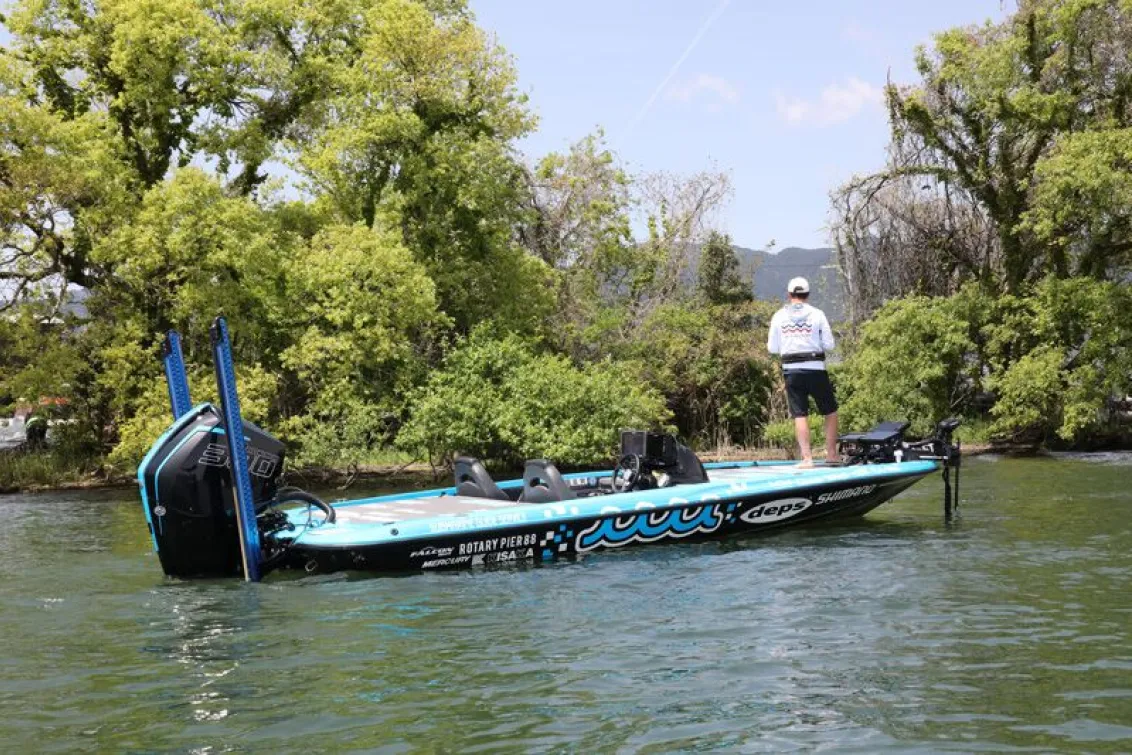 エルアイビーリゾート株式会社_LIBボートメカニック部門_取扱いボート