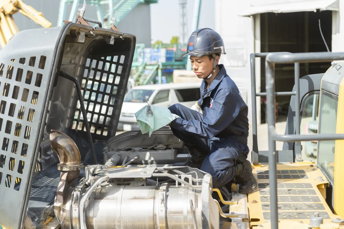 株式会社イマギイレ_鶴ヶ島営業所_整備風景