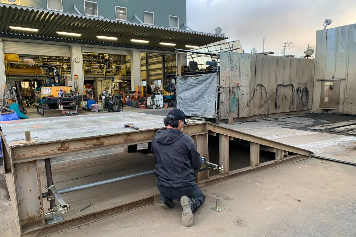 株式会社タケカワ建機_本社_整備風景