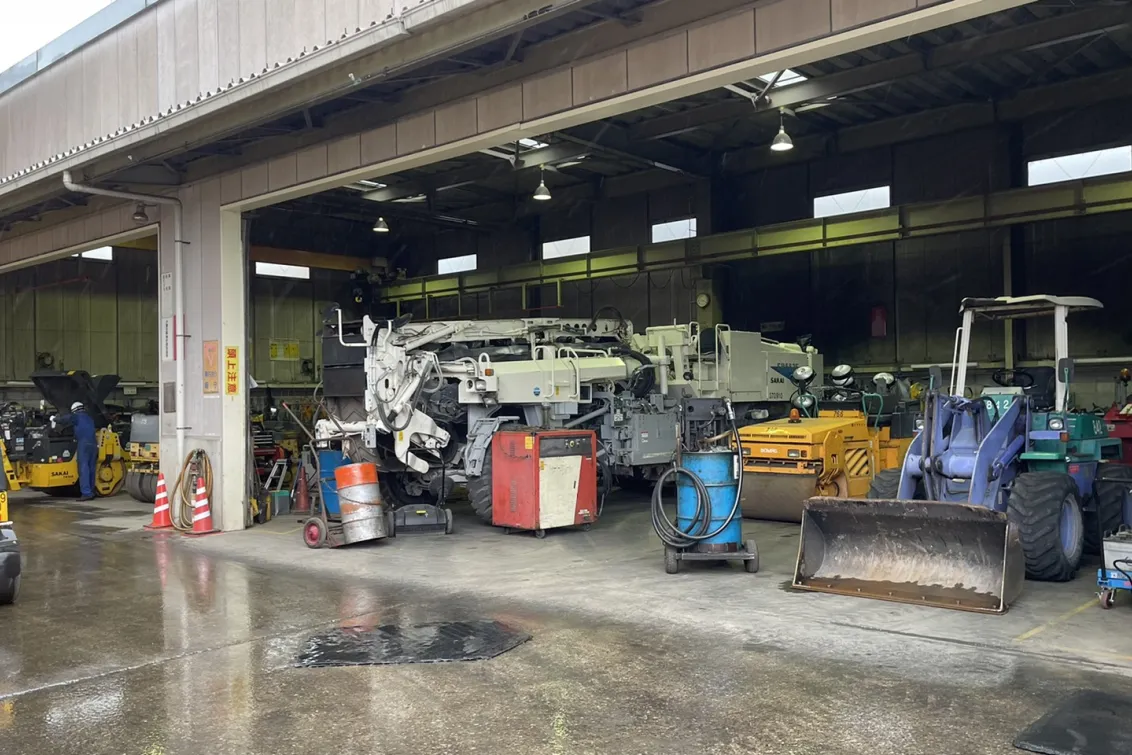 株式会社ウマヤバシ＿本店＿整備風景