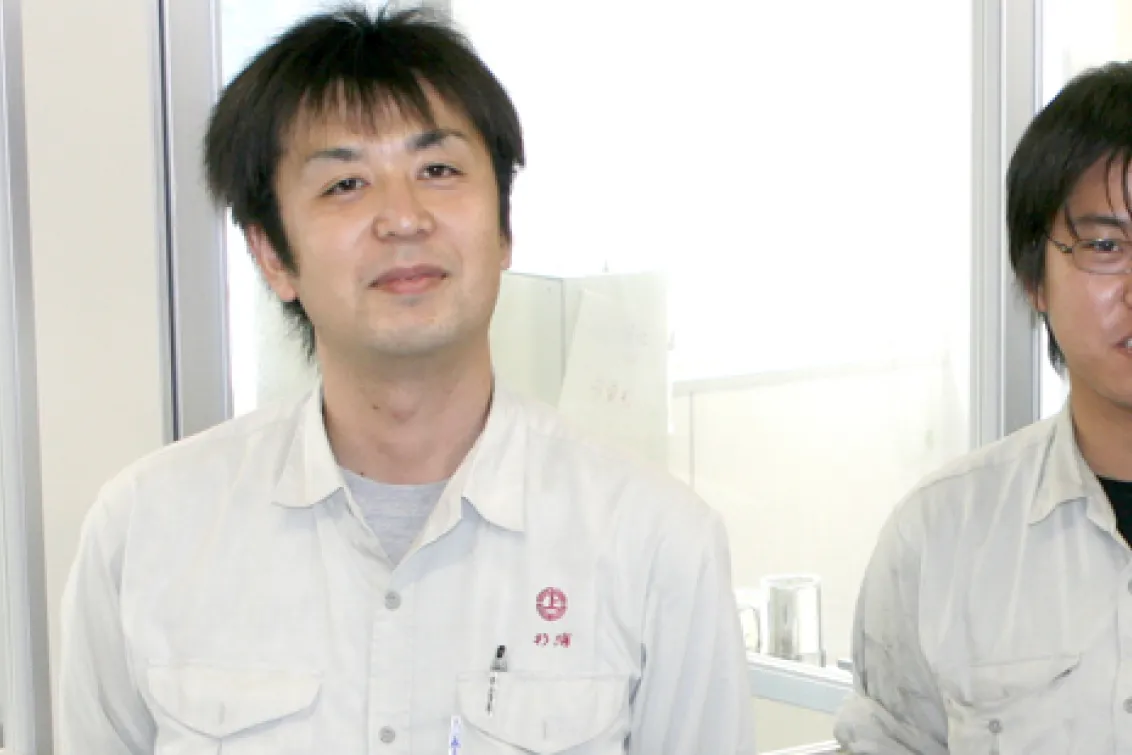 上田石灰製造株式会社_昼飯工場_作業スタッフ