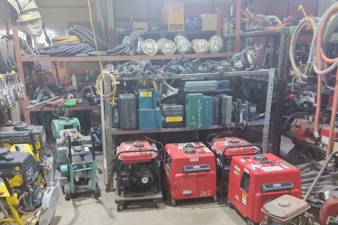 岡本機械産業株式会社_工場内