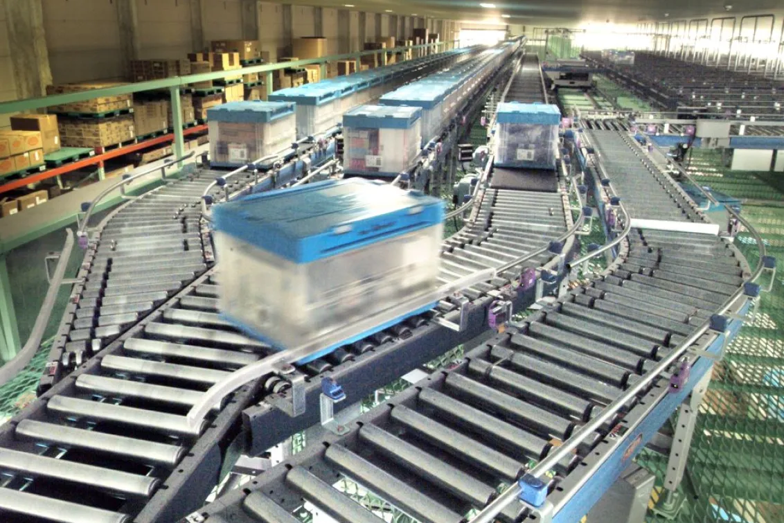 サンコー・エア・セルテック株式会社_大阪営業所_営業所内