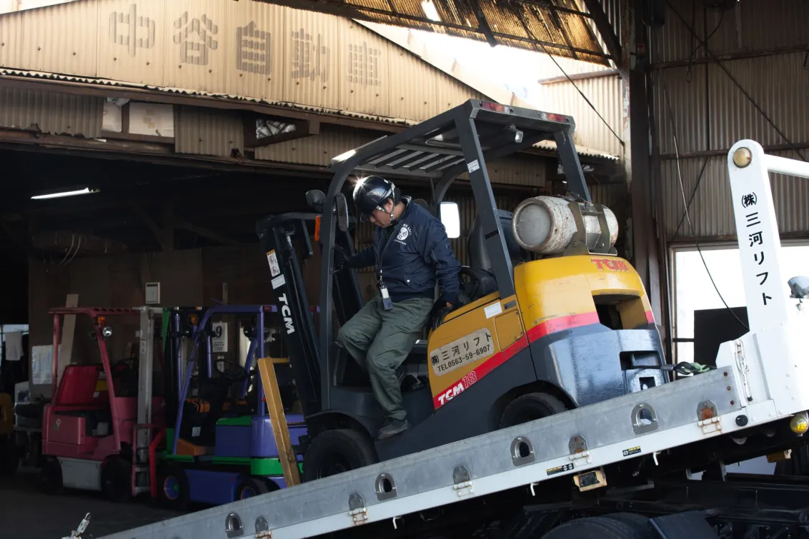株式会社三河リフト_機械