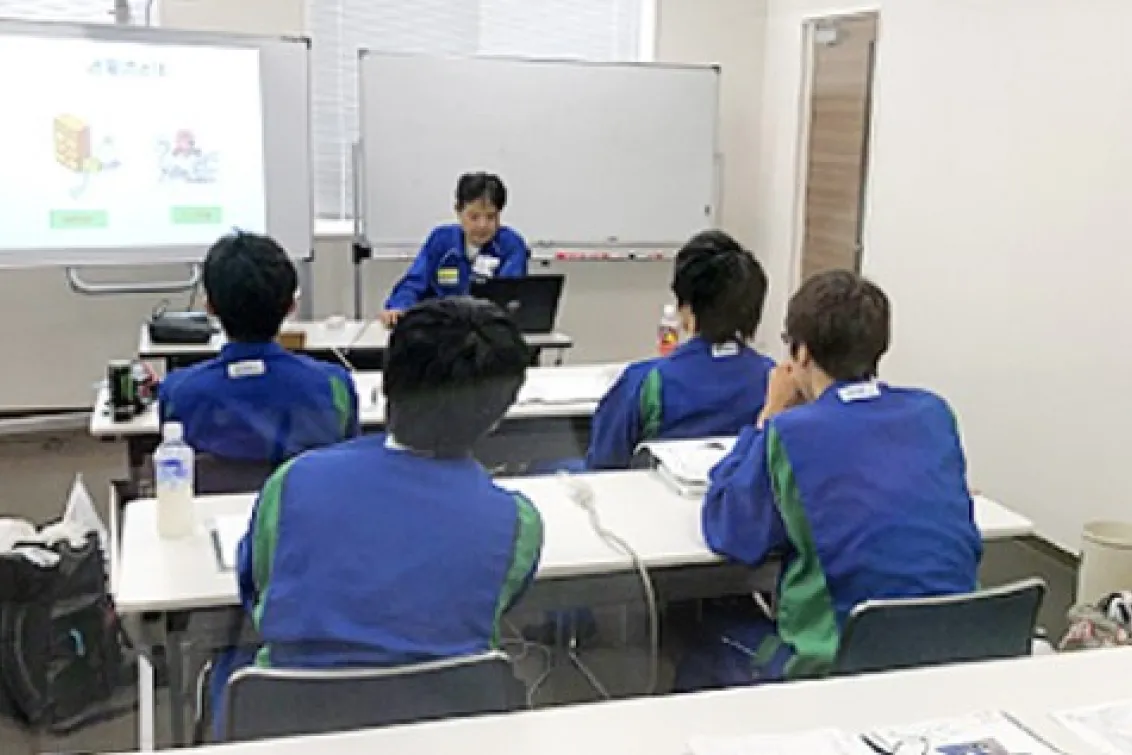 阪神輸送機株式会社_平野営業所_座学研修