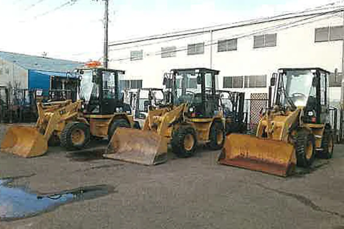 和晃商事株式会社_本社_建機2