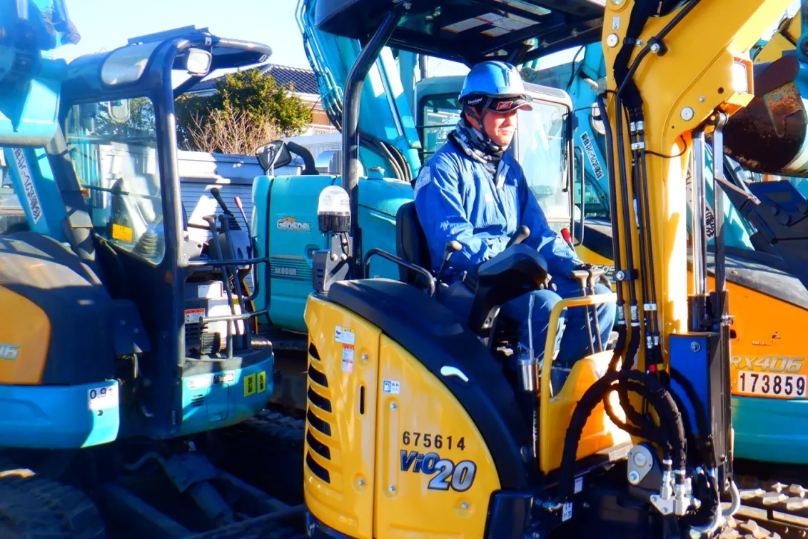 株式会社電動舎_三郷営業所_整備風景