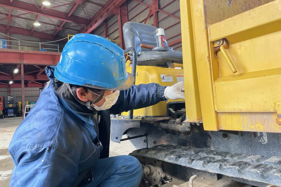 株式会社電動舎_青森営業所_整備風景