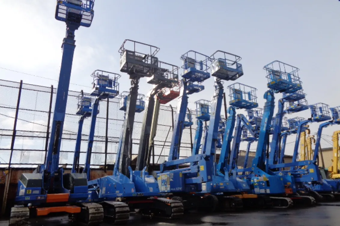 株式会社電動舎_九州支店_取扱い建機の一部