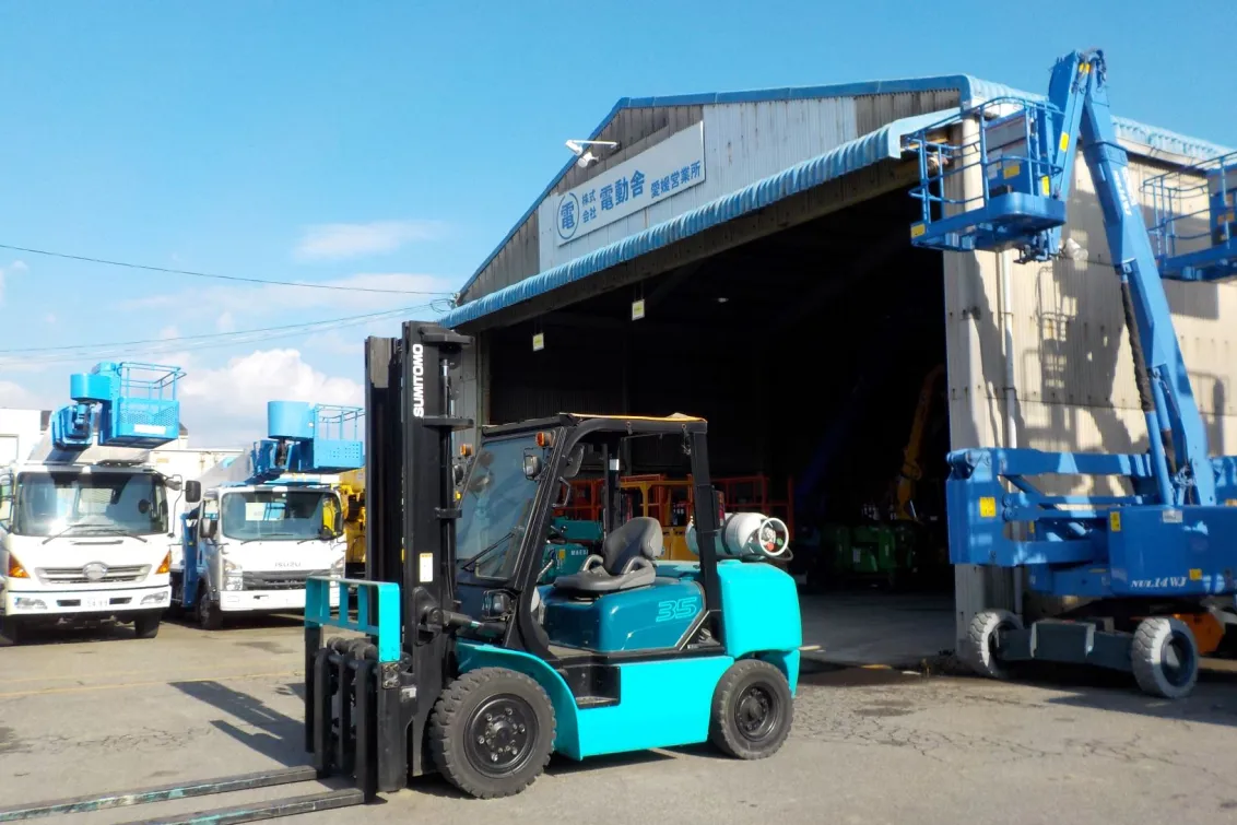 株式会社電動舎_愛媛営業所_取扱い建機の一部