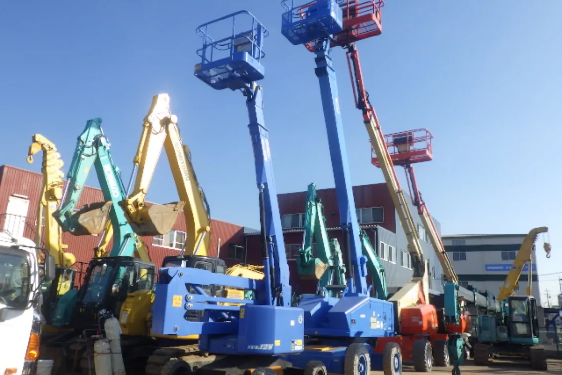 株式会社電動舎_京都営業所_取扱い建機の一部