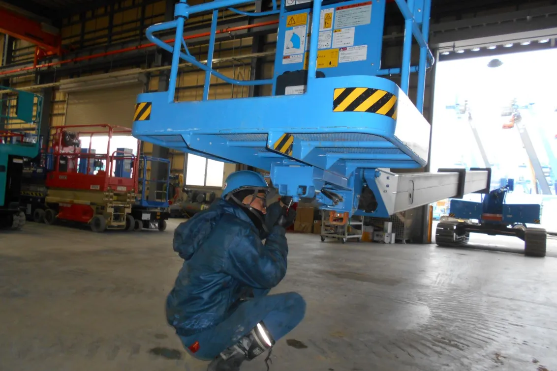 株式会社電動舎_北九州営業所_整備風景