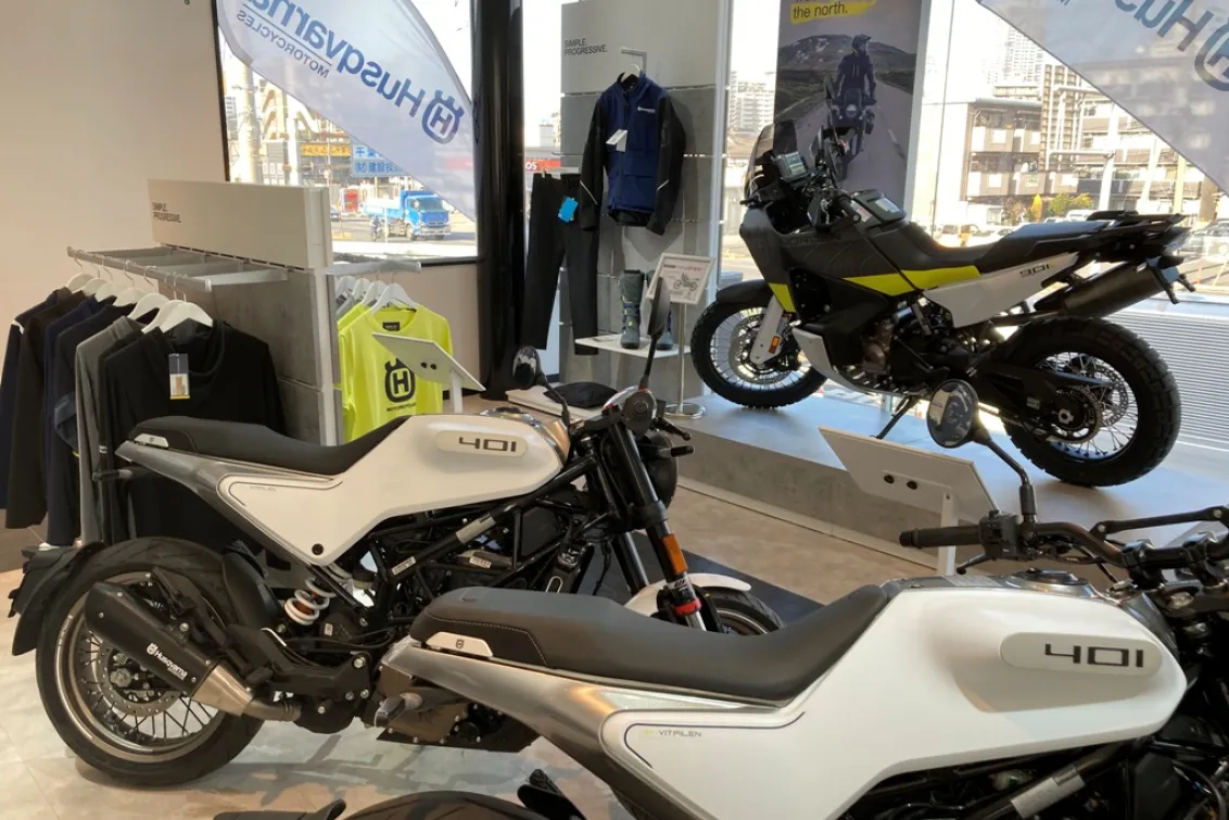 株式会社ビー・フリー_KTM千葉／ハスクバーナ・モーターサイクルズ千葉_店内