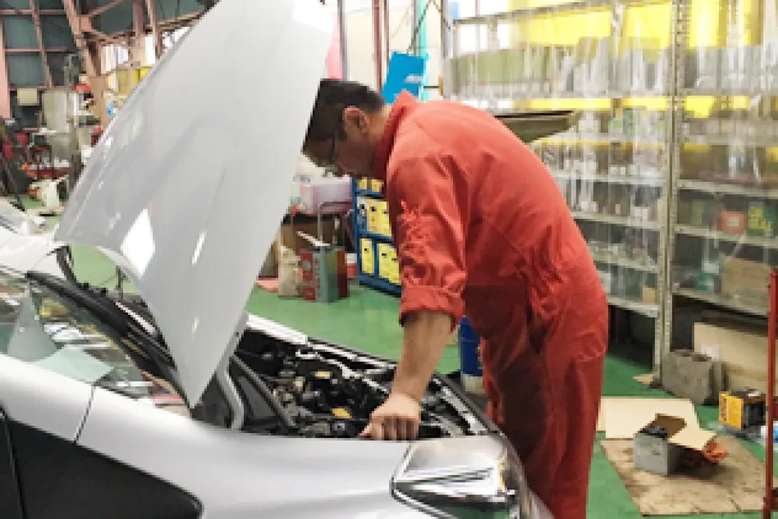 株式会社ワールドボディー_車検のコバック関店_整備風景