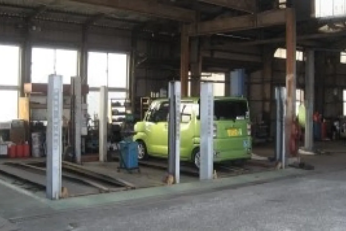 長尾モータース_本社_ピット