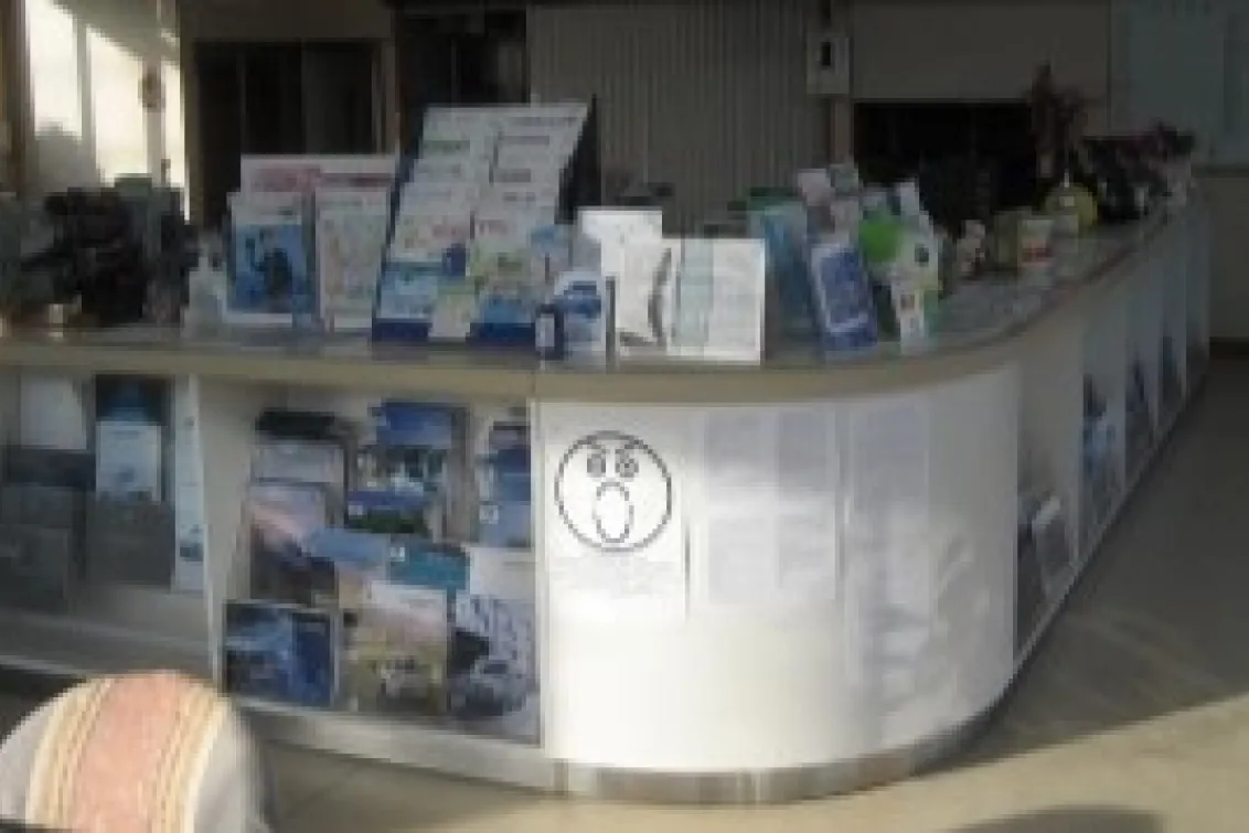 長尾モータース_本社_内観