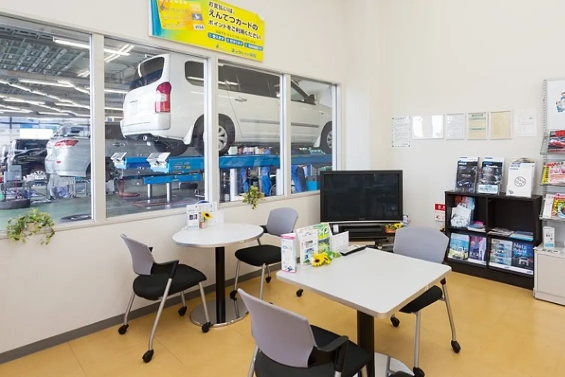 静岡トヨタ_宮竹店_内観