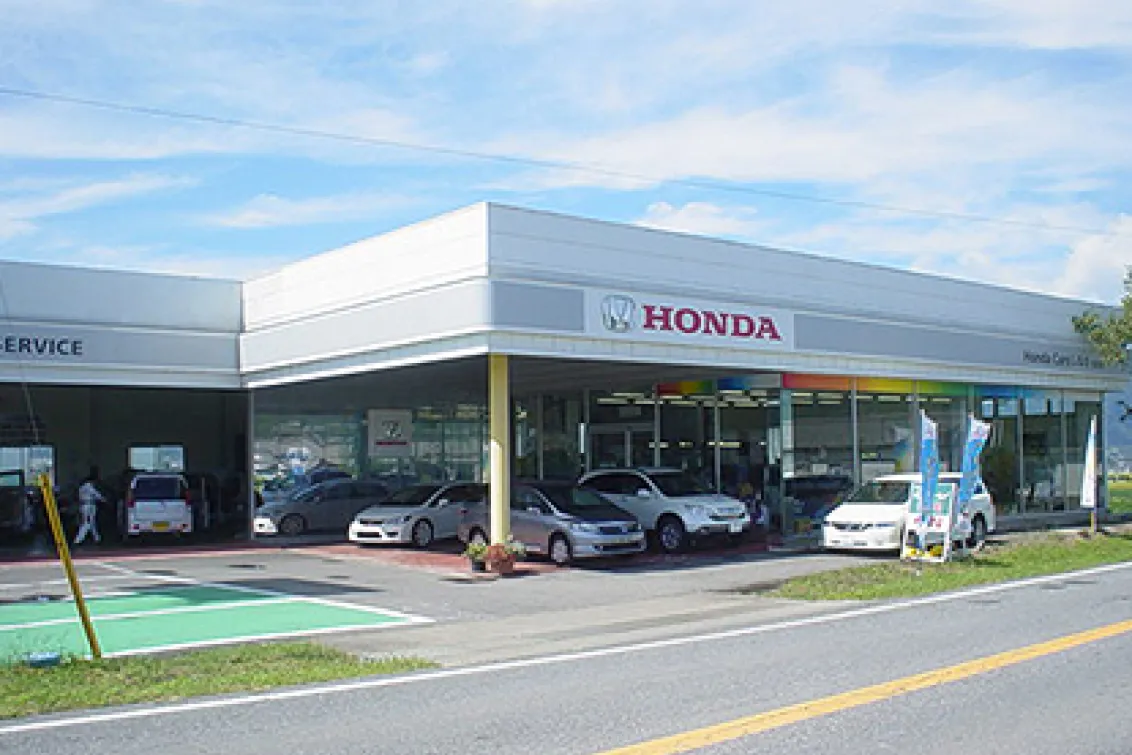 株式会社 ホンダカーズしなの_塩田店_外観