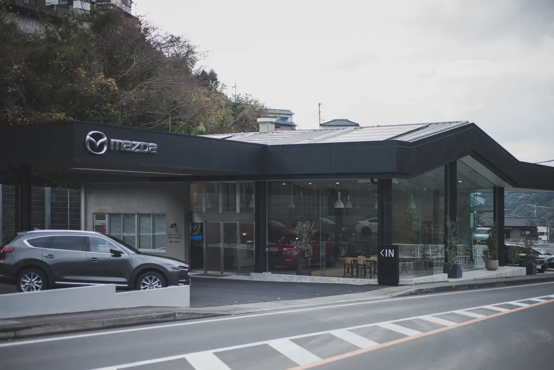 西九州マツダ株式会社_長崎店_店舗風景