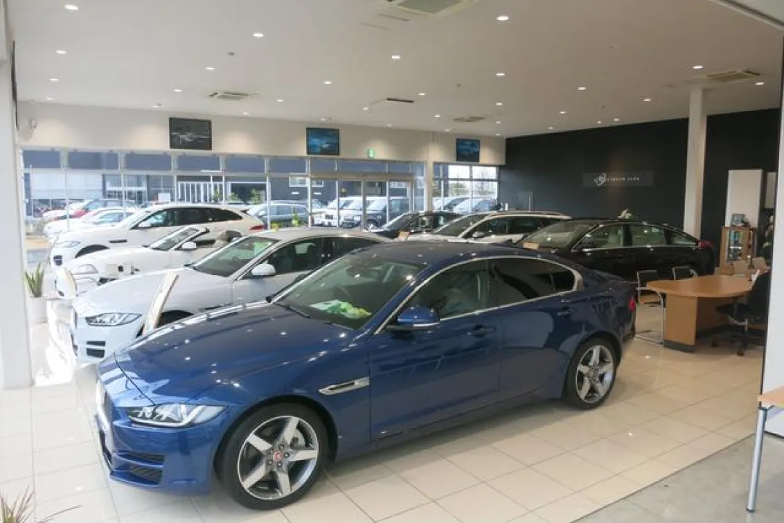 ビジョナグループ_カレボリンク宇都宮_店内内装