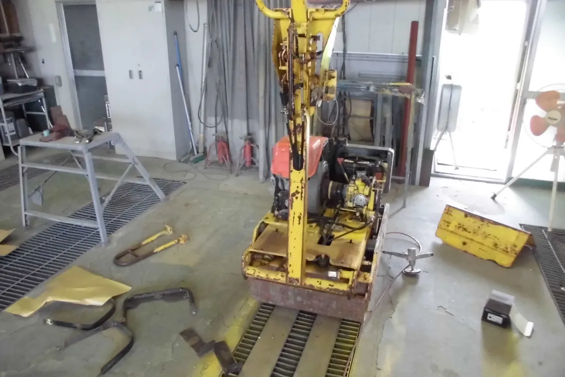 東整備工場＿入間工場＿整備機械