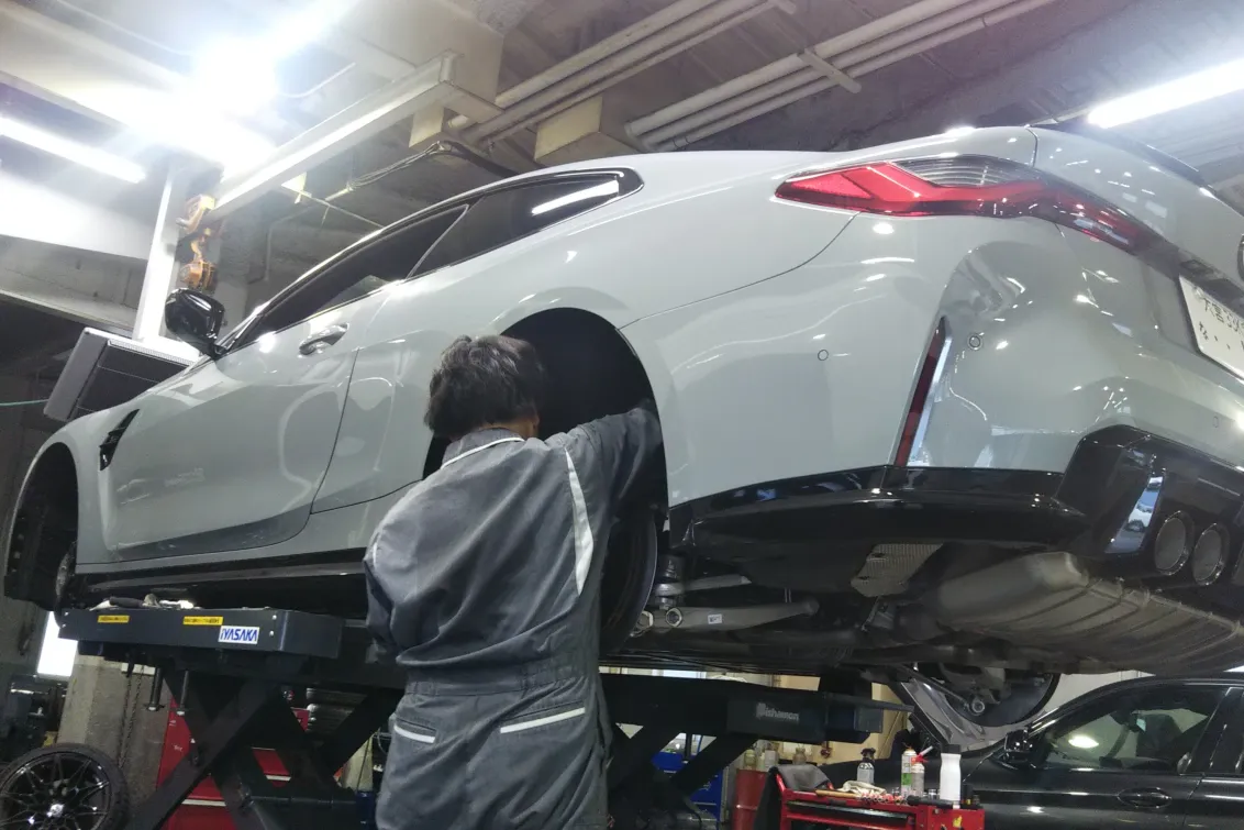 BMW_和幸モトーレン株式会社_Wako BMW 上尾店_自動車整備風景