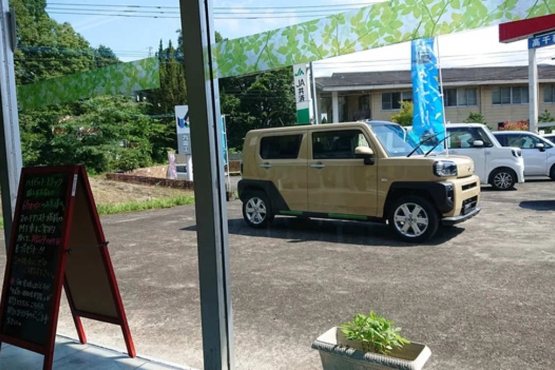 延岡ダイハツ_店舗内装