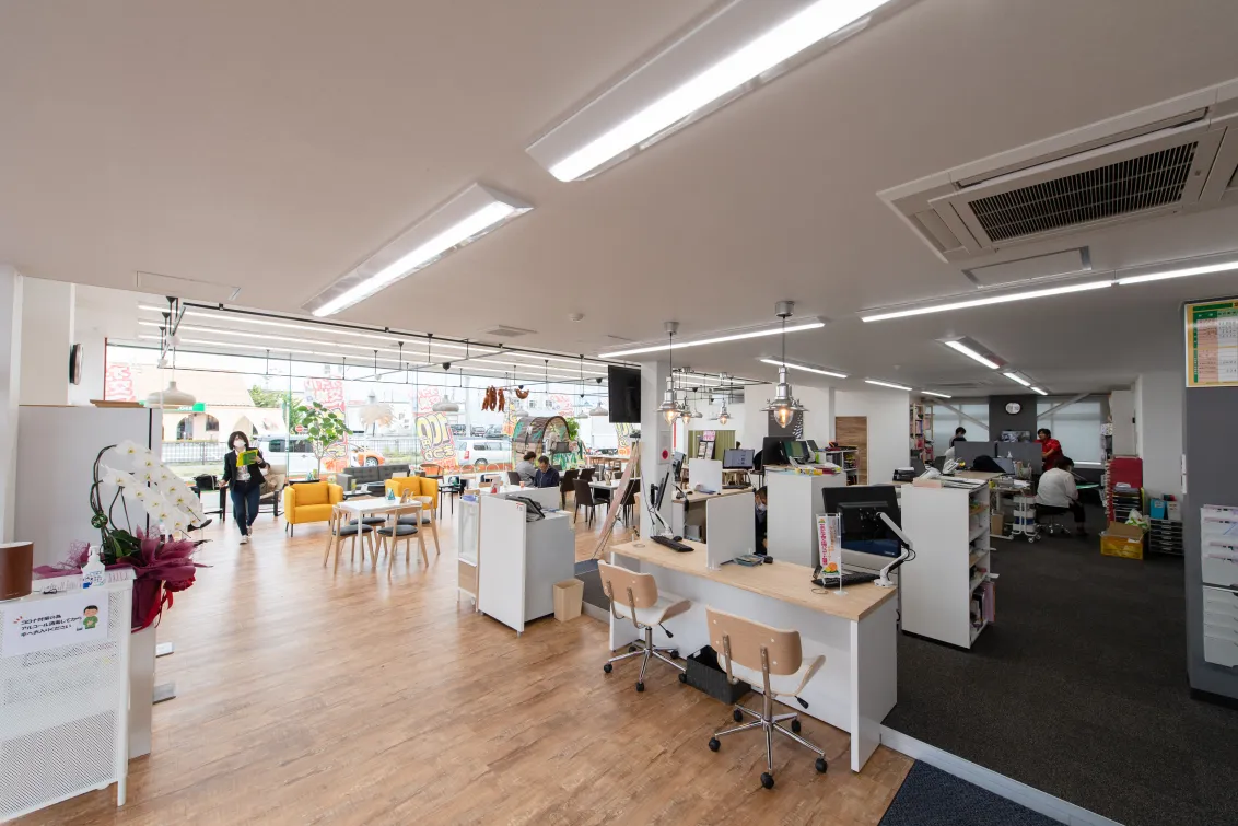 株式会社八幡自動車商会_車検のコバック酒田店_内観