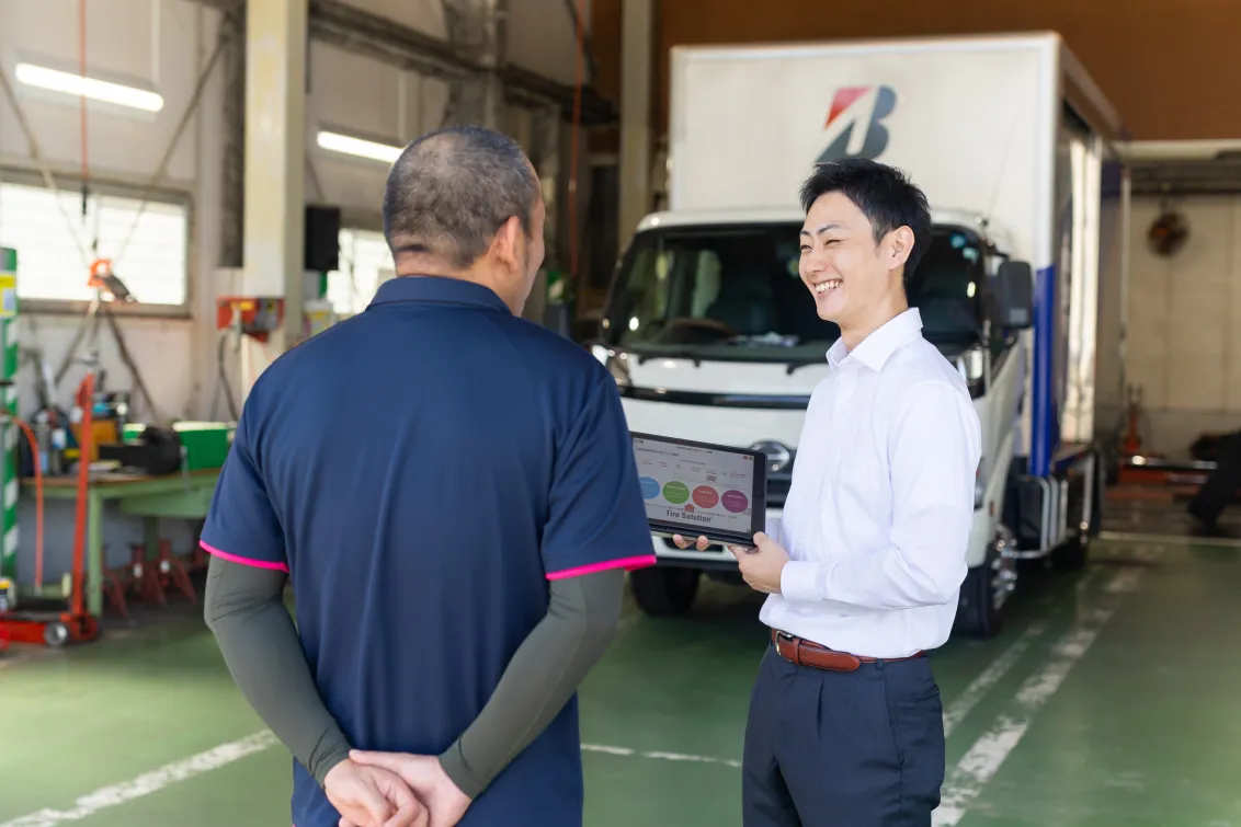 ブリヂストンタイヤサービス東日本株式会社 ＿越谷店＿スタッフ写真