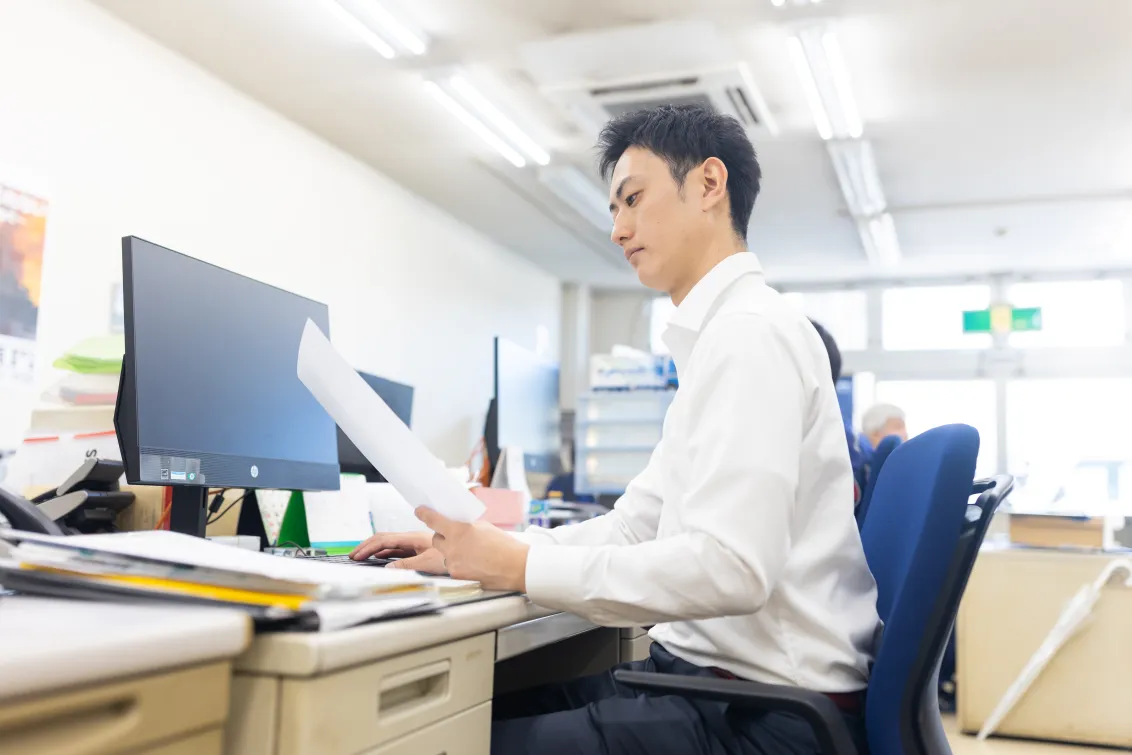 ブリヂストンタイヤサービス東日本株式会社 ＿鈴鹿店＿スタッフ写真