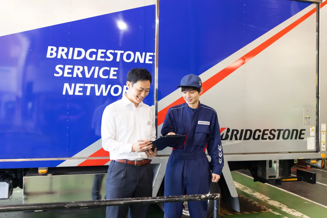 ブリヂストンタイヤサービス東日本株式会社 ＿新津店＿スタッフ写真