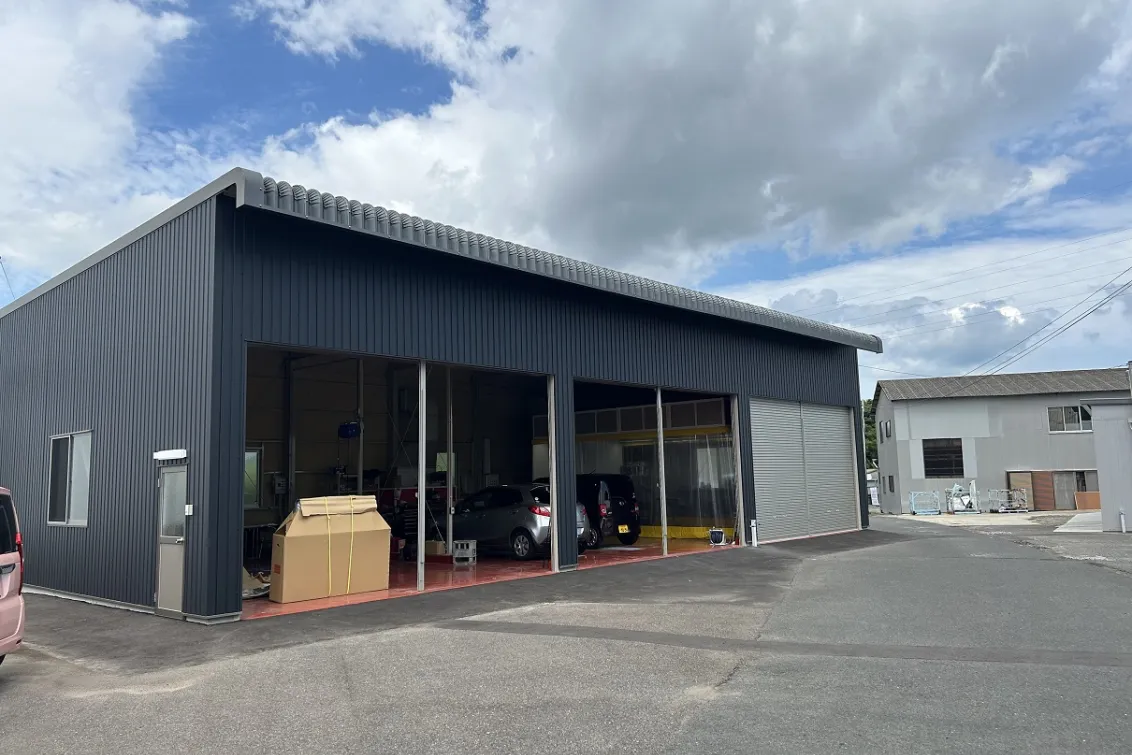 有限会社松下モータース_本店_鈑金工場