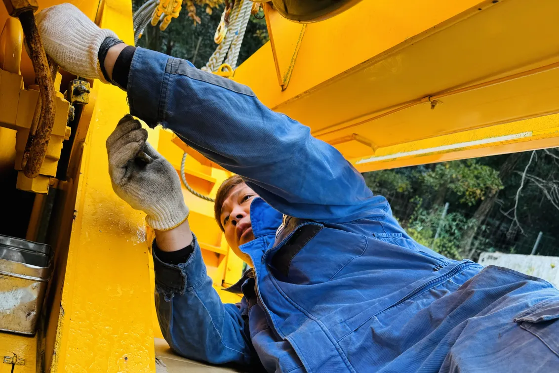 有限会社金井自動車＿作業風景