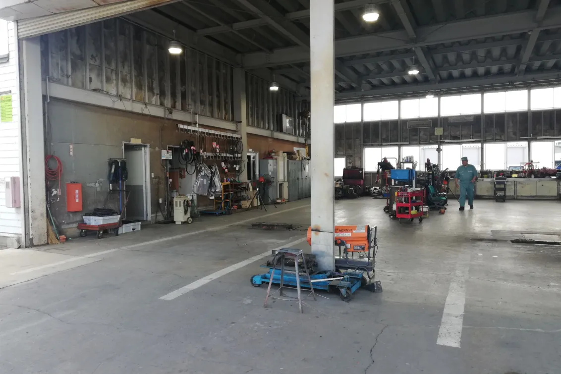 山交バス株式会社_寒河江営業所_工場内観