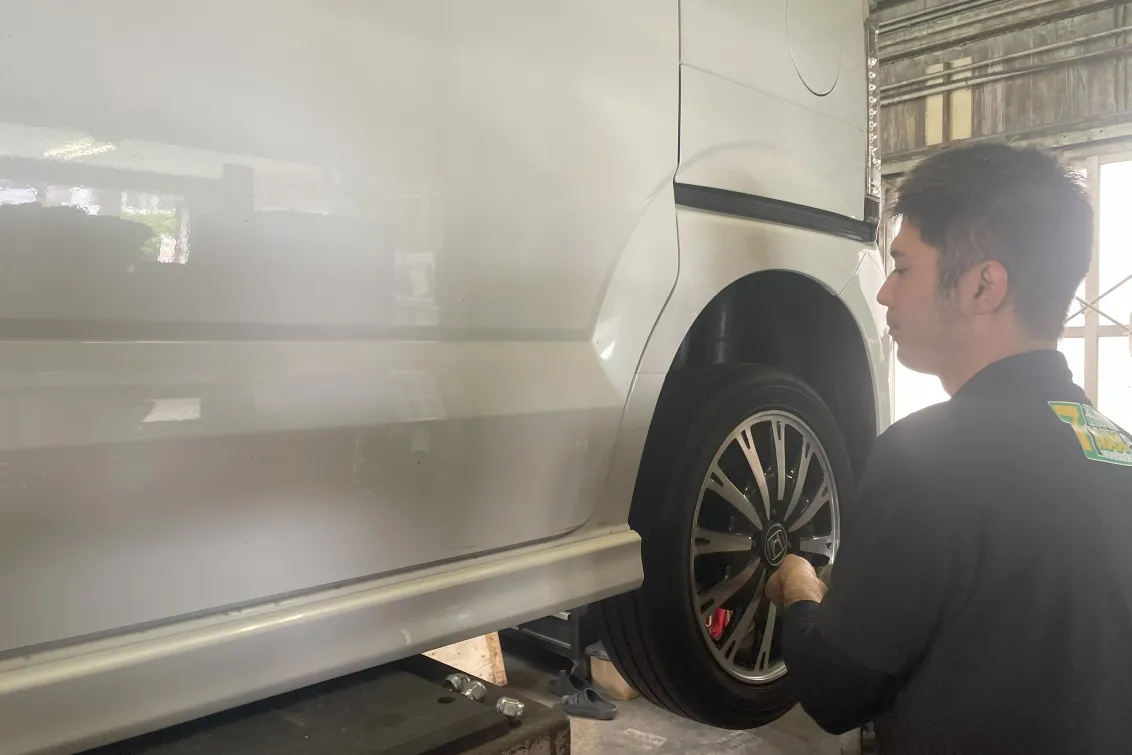 オートサービス慶_整備スタッフ写真