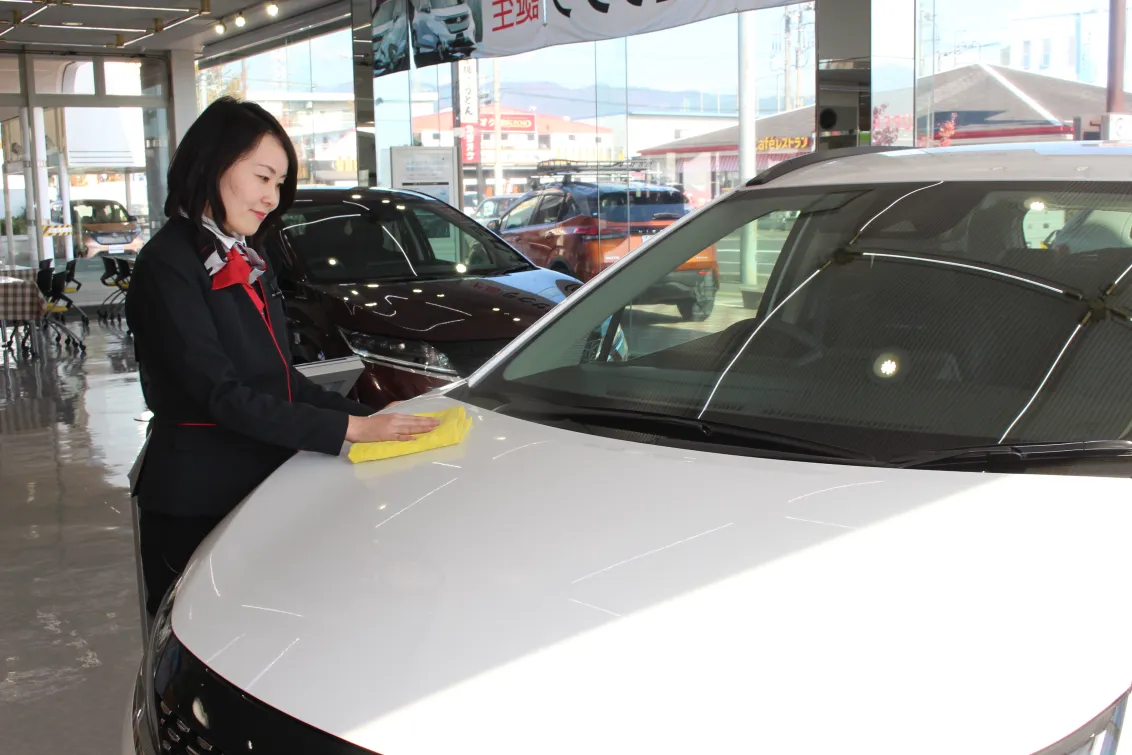 甲斐日産自動車株式会社_スタッフ2