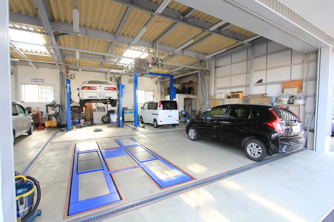 ホンダカーズ山口西　下関南店　サービス工場