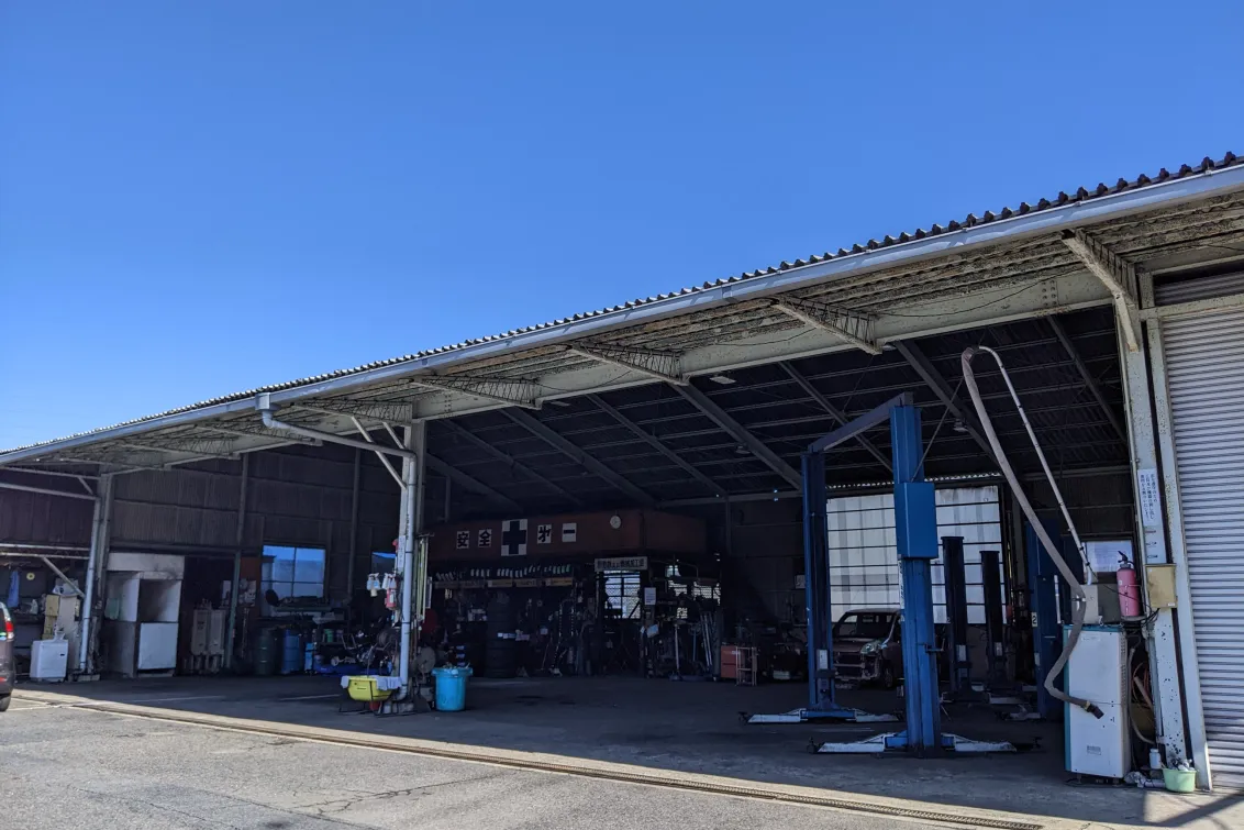 有限会社服部自動車_本社_自動車整備工場
