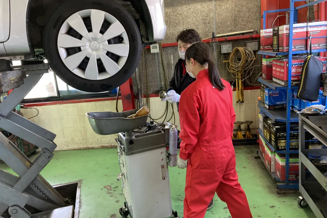 ユアサ自動車株式会社_コバック岡山北長瀬店_整備風景