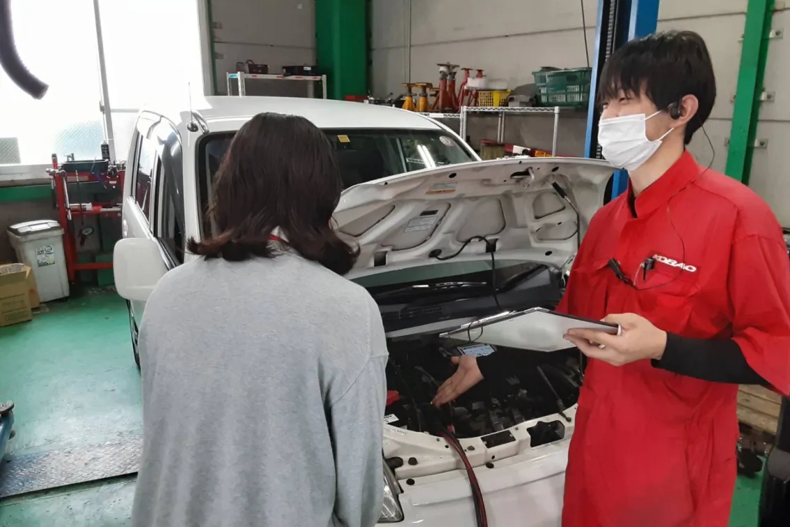 ユアサ自動車株式会社_コバック岡山北長瀬店_接客