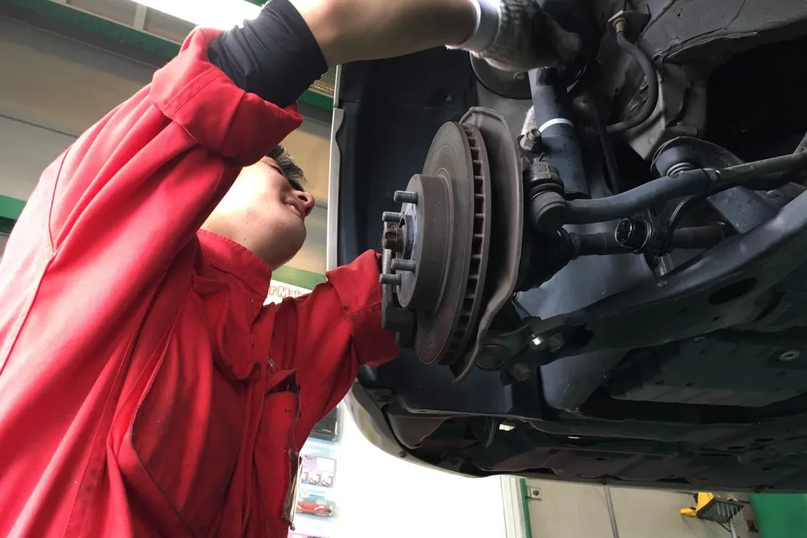 ユアサ自動車株式会社_コバック岡山北長瀬店_タイヤ交換