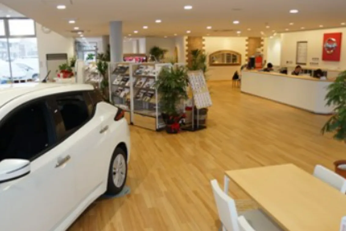 羽後日産モーター_秋田店_店舗内装